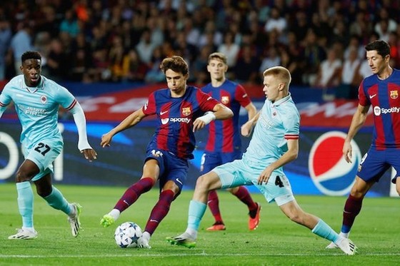 Tiền đạo tân binh Joao Felix tiếp tục bùng nổ phong độ ghi bàn với cú đúp và một pha kiến tạo. ảnh 1