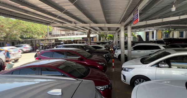 Ly Son loses tourists because Sa Ky port parking lot is overloaded