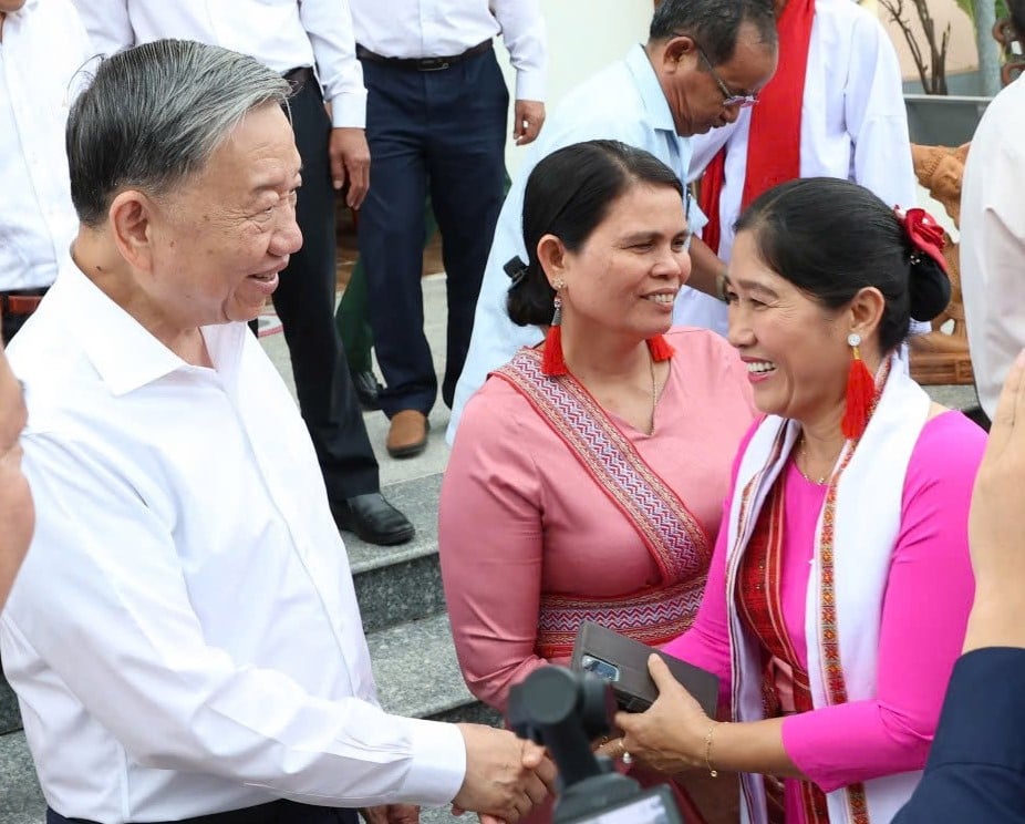 Tổng Bí thư Tô Lâm kiểm tra vị trí xây dựng nhà máy điện hạt nhân Ninh Thuận- Ảnh 1.