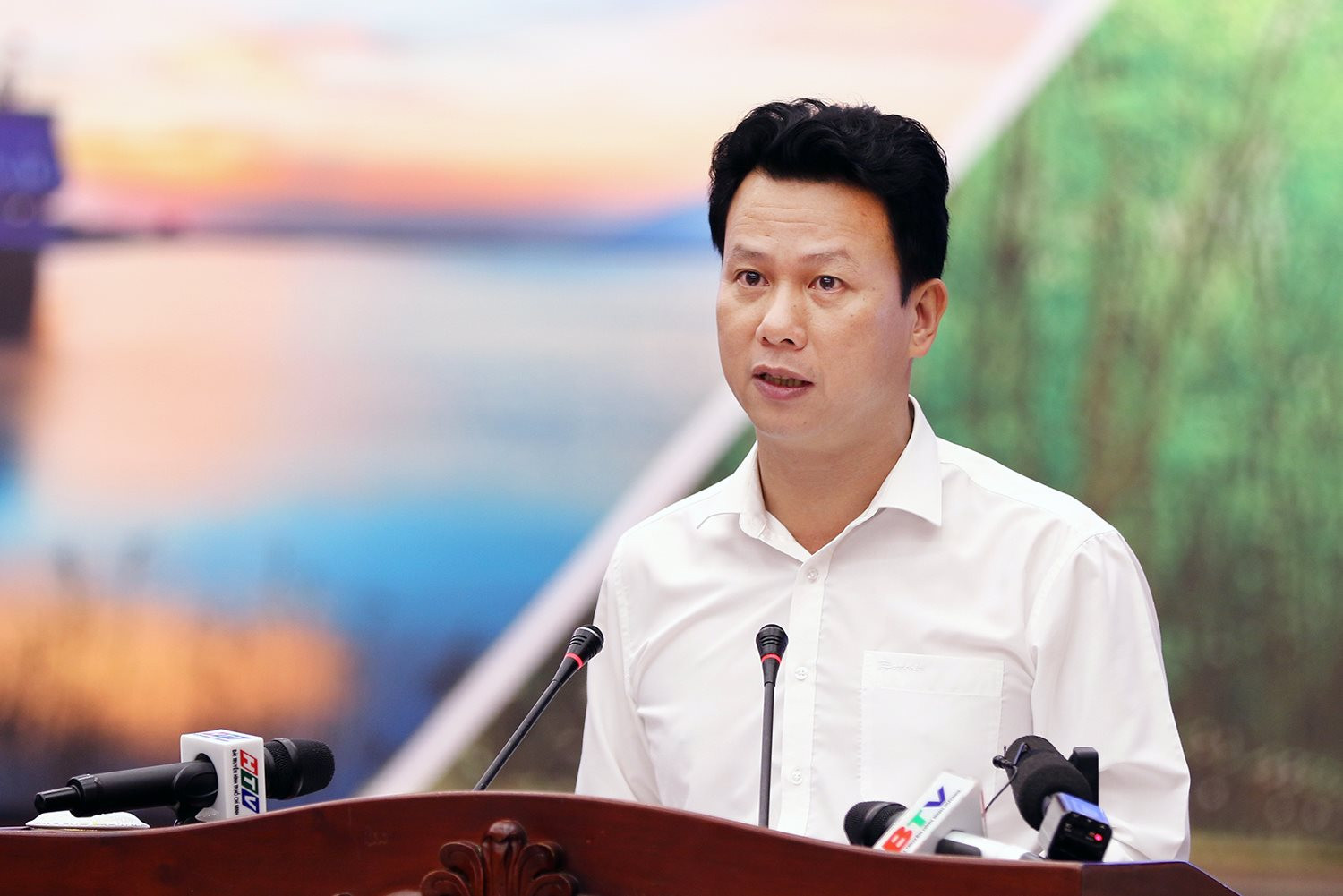 small_bt-dang-quoc-khanh.jpg
