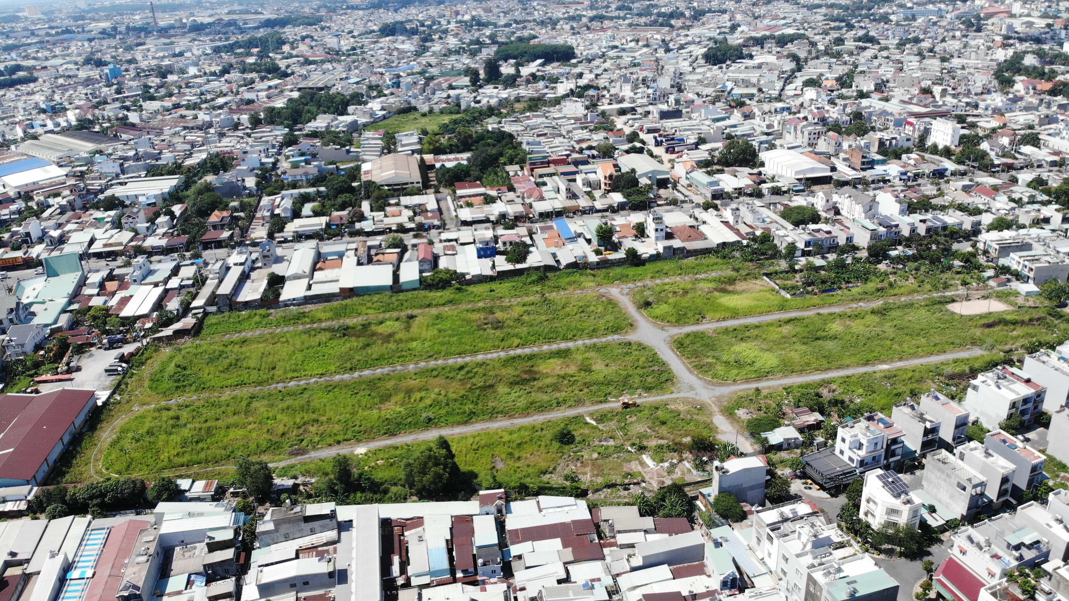 Real Estate - Binh Duong: What is the status of the suspended railway residential area project? (Image 4).
