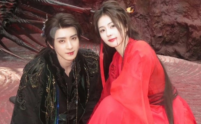 Bach Loc and Ngao Thuy Bang's movie sets record after dating news