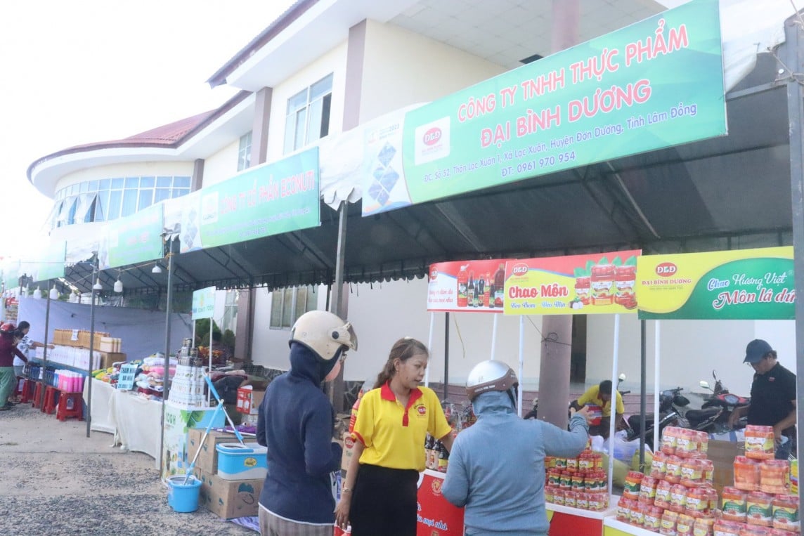 Oportunidades para promover el comercio a través de ferias de productos vietnamitas en zonas montañosas e insulares