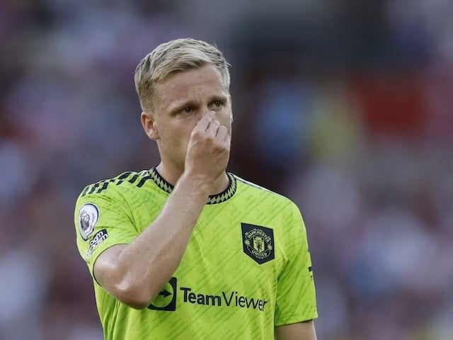 cầu thủ: Arsenal đánh giá cao Douglas Luiz; MU ưu tiên các ngôi sao trẻ, Donny van de Beek muốn ra đi