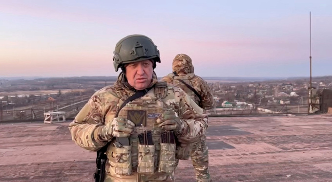 Wagner-Chef Jewgeni Prigoschin im März in der Stadt Paraskowjiwka in der Provinz Donezk in der Ostukraine. Foto: Reuters