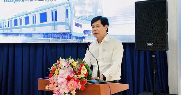 Metro số 1 chạy đua 50 ngày đêm về đích