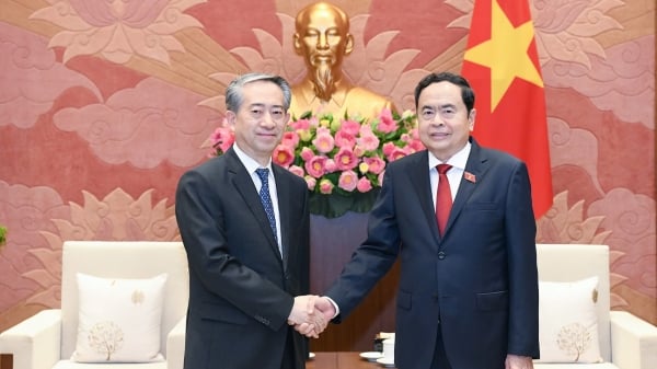 National Assembly Chairman appreciates contributions of Chinese Ambassador to Vietnam