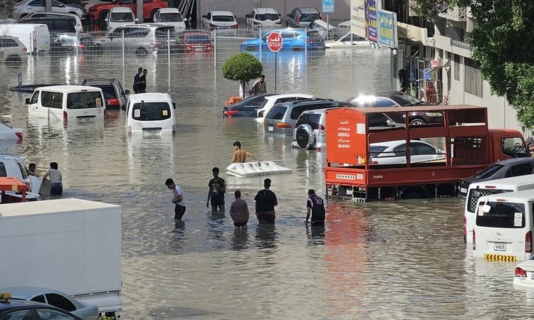 Công nghệ gieo mây có gây mưa lớn ở Dubai?