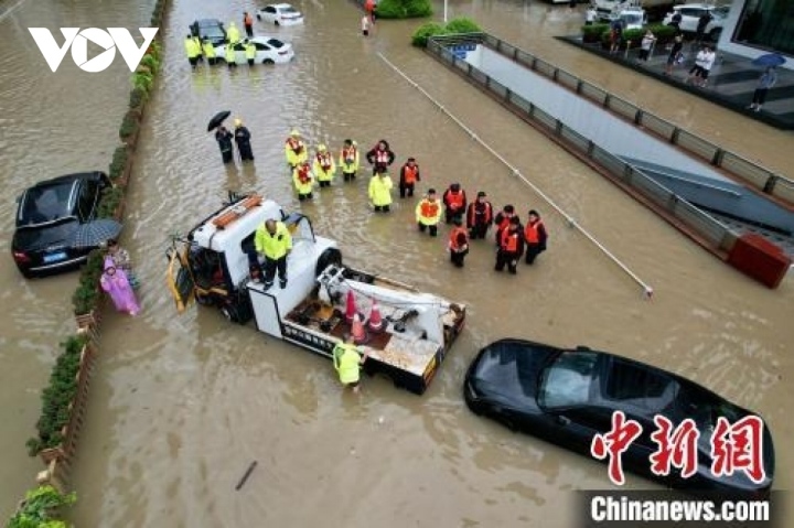 台風ドクスリによる大雨は7月29日、福建省の省都福州市で深刻な洪水を引き起こした。（写真：Chinanews）