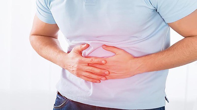 Đau bụng, khó đi tiêu, thanh niên 30 tuổi đi khám mới biết tắc ruột do bị u đại tràng, bác sĩ chỉ rõ 5 nhóm người cần cảnh giác - Ảnh 4.
