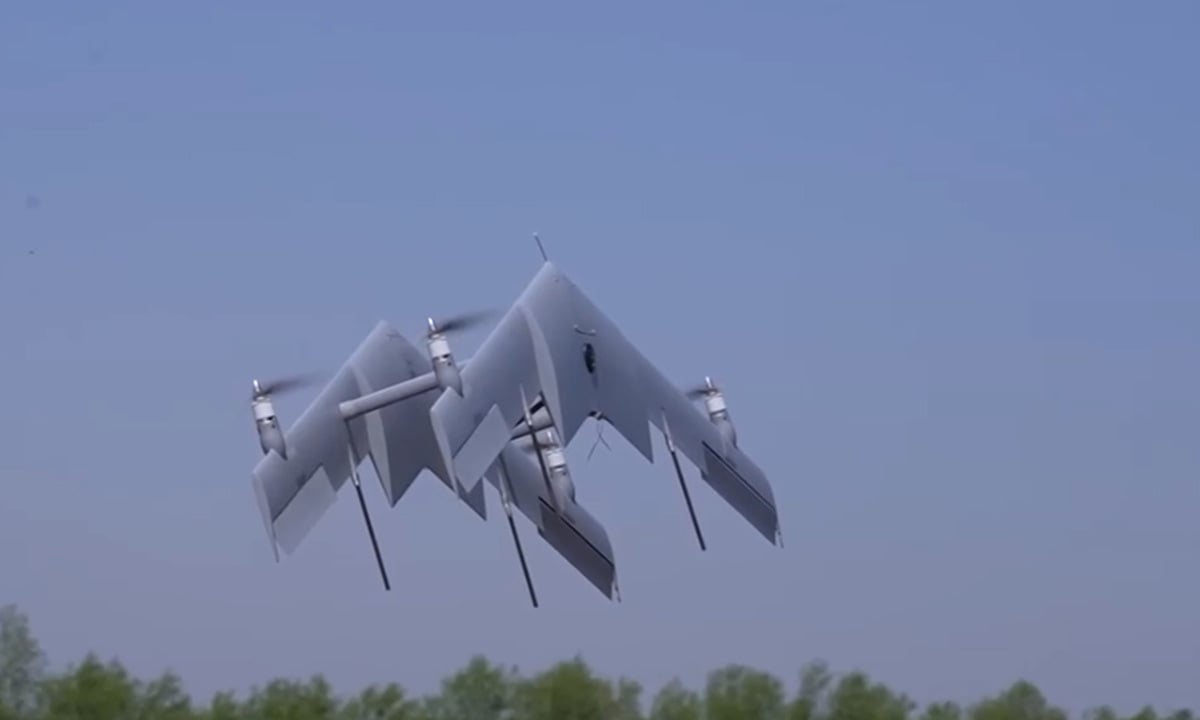 Drone cánh song song có thể cất hạ cánh thẳng đứng 