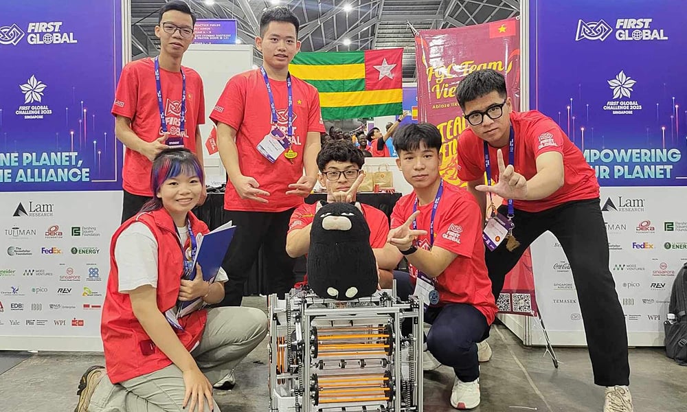 Des étudiants vietnamiens remportent le plus grand tournoi de robotique au monde