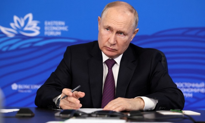 President Putin holds a video conference with business representatives and officials attending the 8th Eastern Economic Forum in Vladivostok, Russia, on September 12. Photo: Reuters