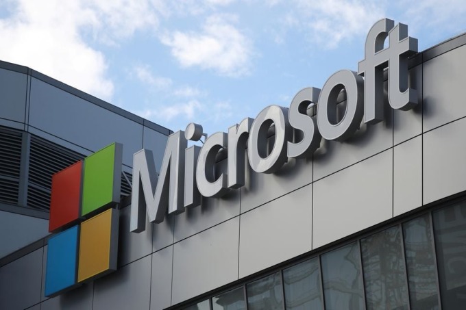 Возле офиса Microsoft в Калифорнии (США). Фото: Рейтер