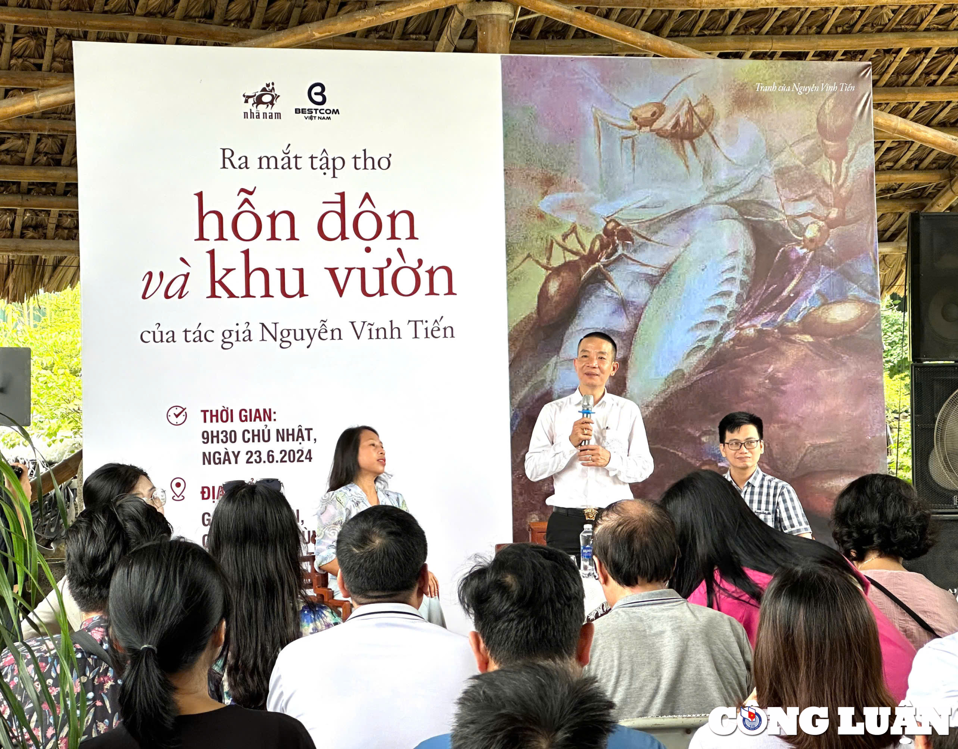 Der Musiker Nguyen Vinh Tien veröffentlichte die Gedichtsammlung Hon Don und Khuu Vuon Hinh 1