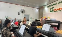 Cours de piano gratuit réservé aux seniors à HCMV