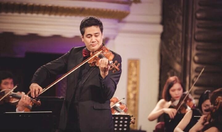 El Artista Meritorio Bui Cong Duy recibió el título de Artista del Pueblo en la décima ceremonia de entrega de premios al Artista del Pueblo y al Artista Meritorio.