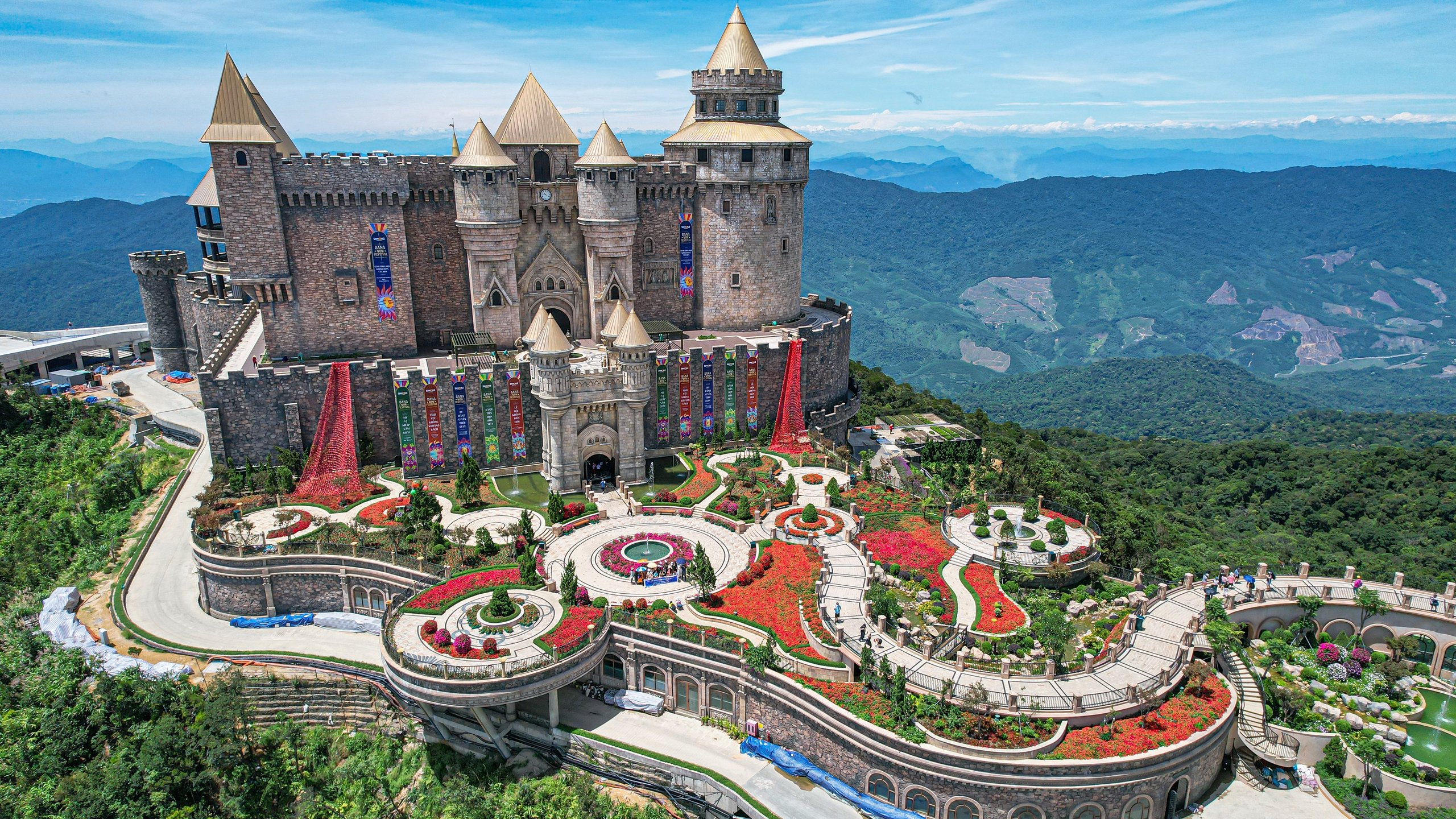 Sun World Ba Na Hills ưu đãi chưa từng có mừng sinh nhật thứ 15- Ảnh 1.