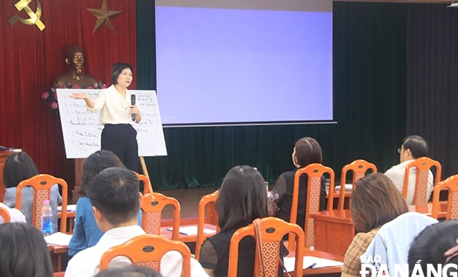 Le journal Da Nang organise une formation sur le journalisme multimédia multiplateforme