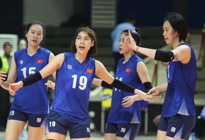 The VTV Cup 2023 final is a competition between two Vietnamese women's volleyball teams.