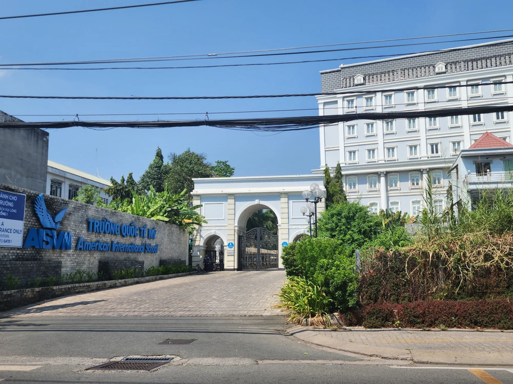 Les élèves de l'American International School doivent changer d'école peu de temps avant le début de la nouvelle année scolaire