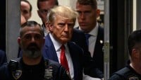 Điểm tin thế giới sáng 5/4: Tổng thống Belarus thăm Nga, ông Donald Trump ra tòa, Israel sở hữu vũ khí hạt nhân?