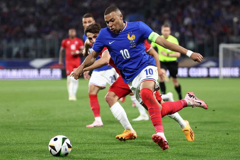 Đang đấu EURO 2024, Mbappe vẫn khởi kiện CLB PSG: Đòi trả 100 triệu euro- Ảnh 2.