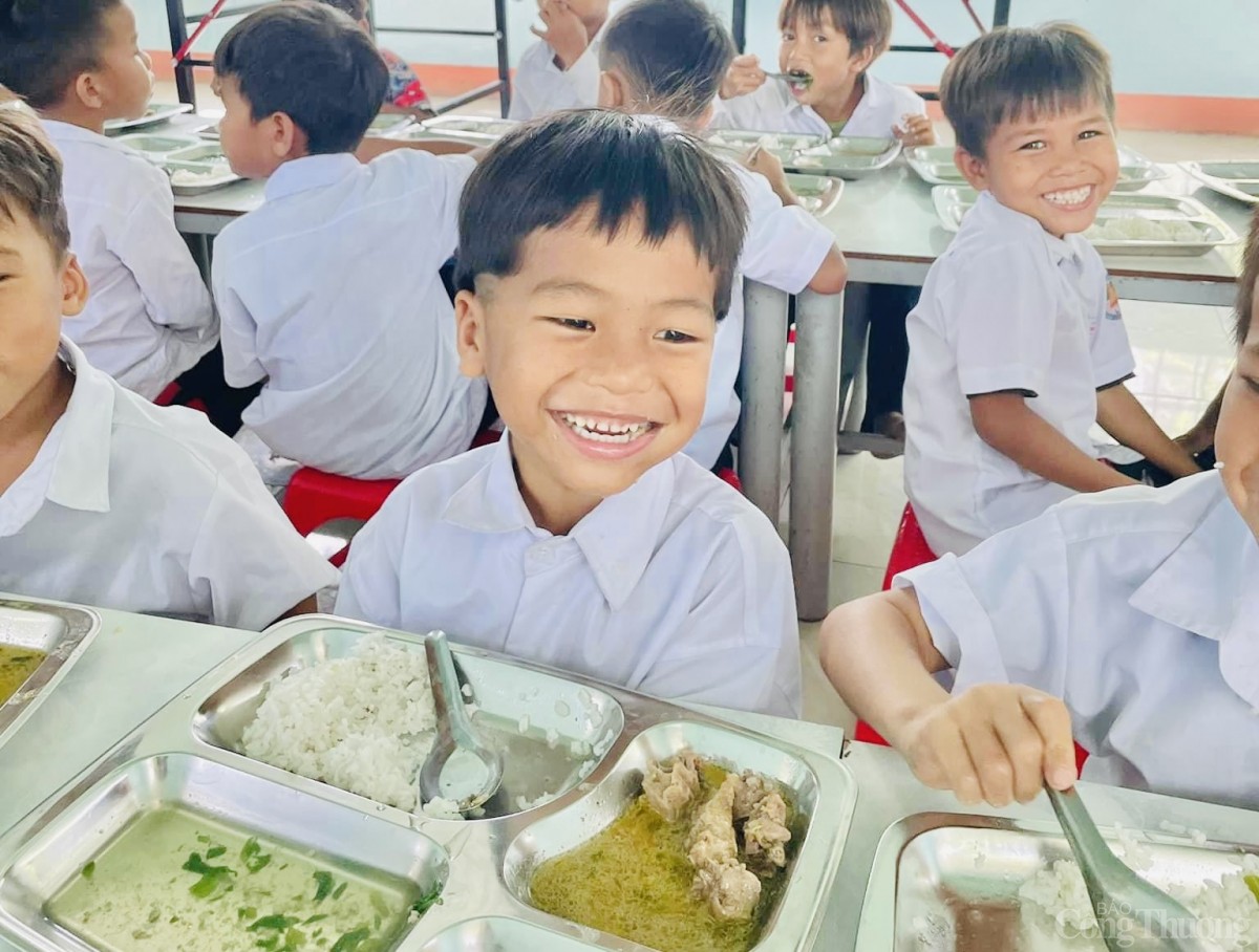 Village teacher and the journey of sowing hope and nurturing knowledge for poor students in Gia Lai