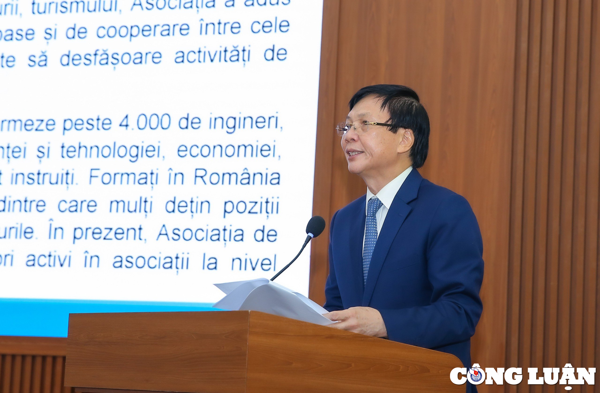 The friendly and cooperative relations between Vietnam and Romania are increasingly close. Image 2