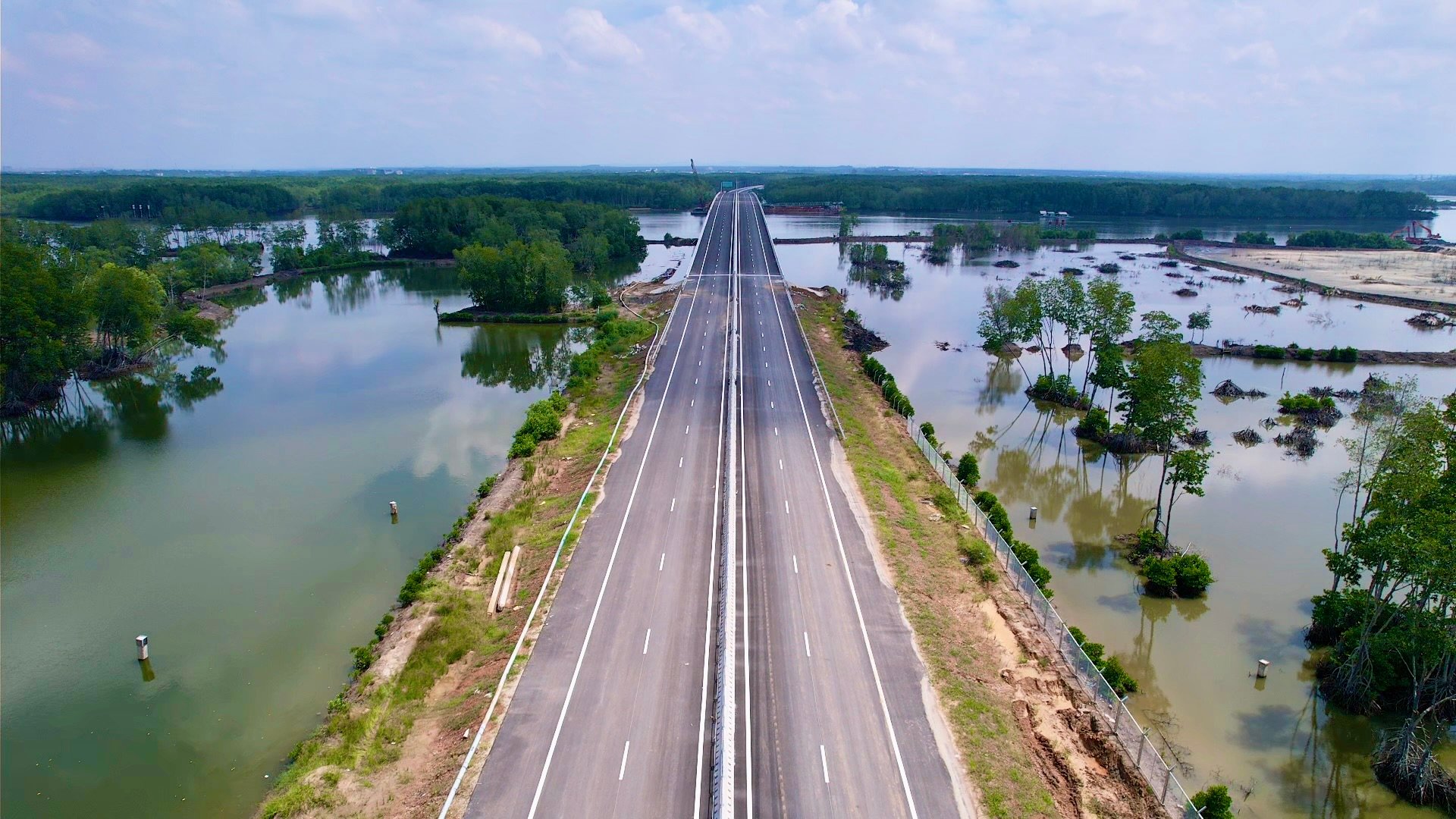 Nỗ lực thông xe 6km cao tốc Bến Lức - Long Thành từ Nhơn Trạch ra QL51 trước Tết- Ảnh 2.