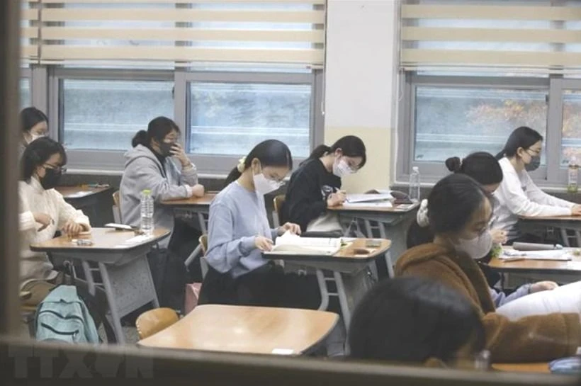 Koreans spend more than 20 billion USD on private education