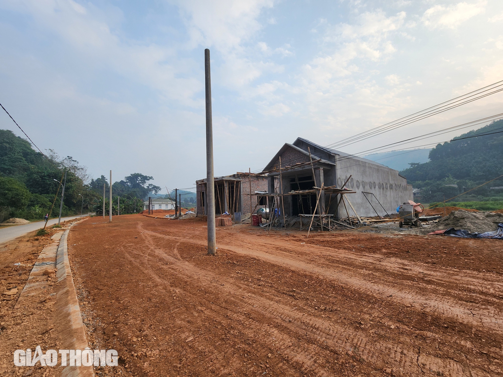 Tuyên Quang: Lý do người dân nhường đất làm cao tốc chưa chịu tái định cư- Ảnh 3.