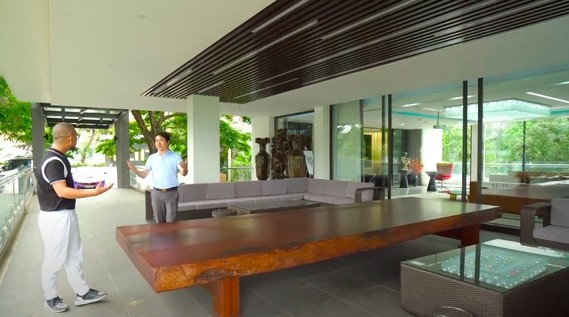 Biệt thự hoành tráng như resort của bác sĩ thẩm mỹ nổi tiếng - Hình 5 Biet thu hoanh trang nhu resort cua bac si tham my noi tieng-Hinh-5