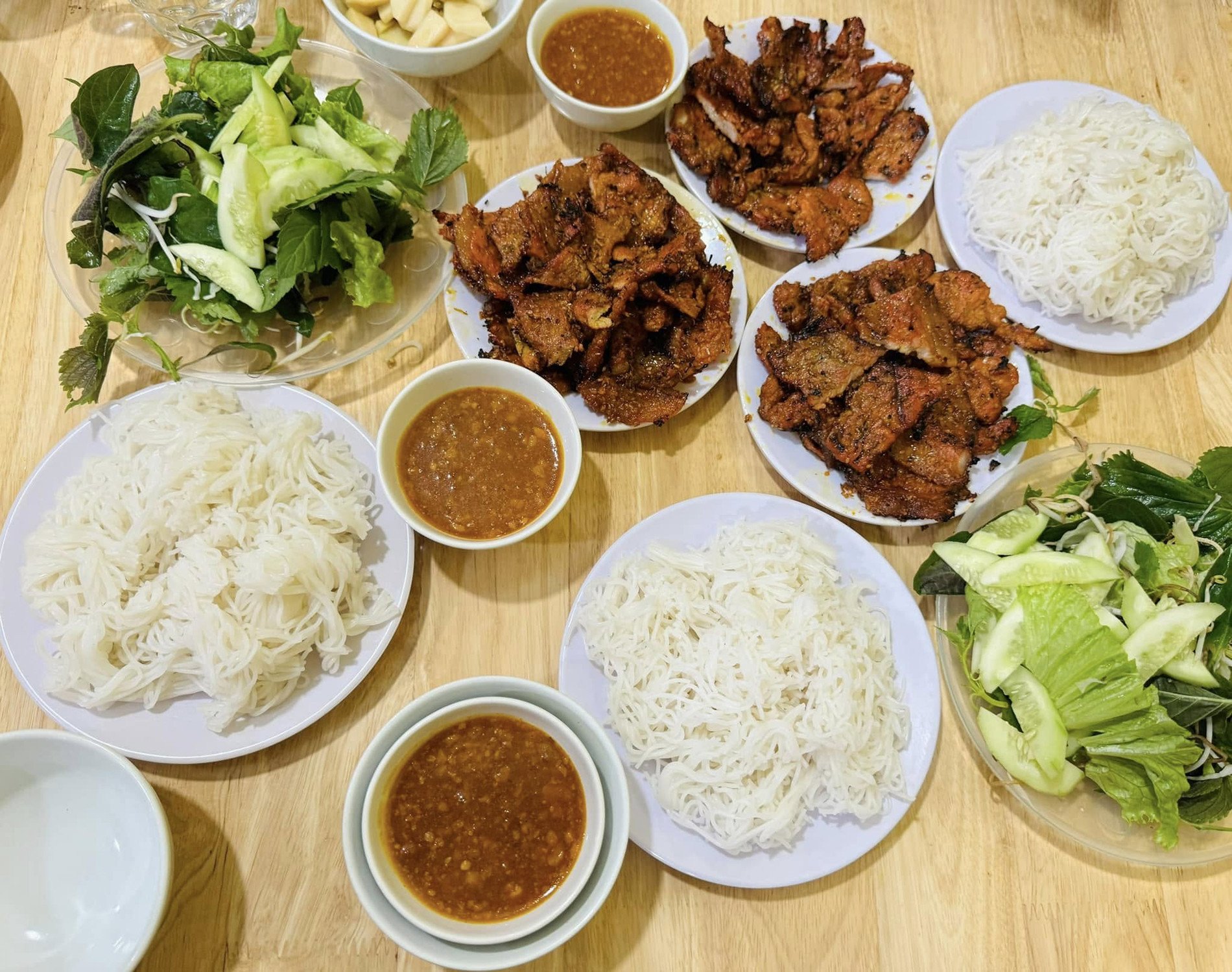 bún chả chẻo Nghệ An   Nguyễn Nhung.jpg