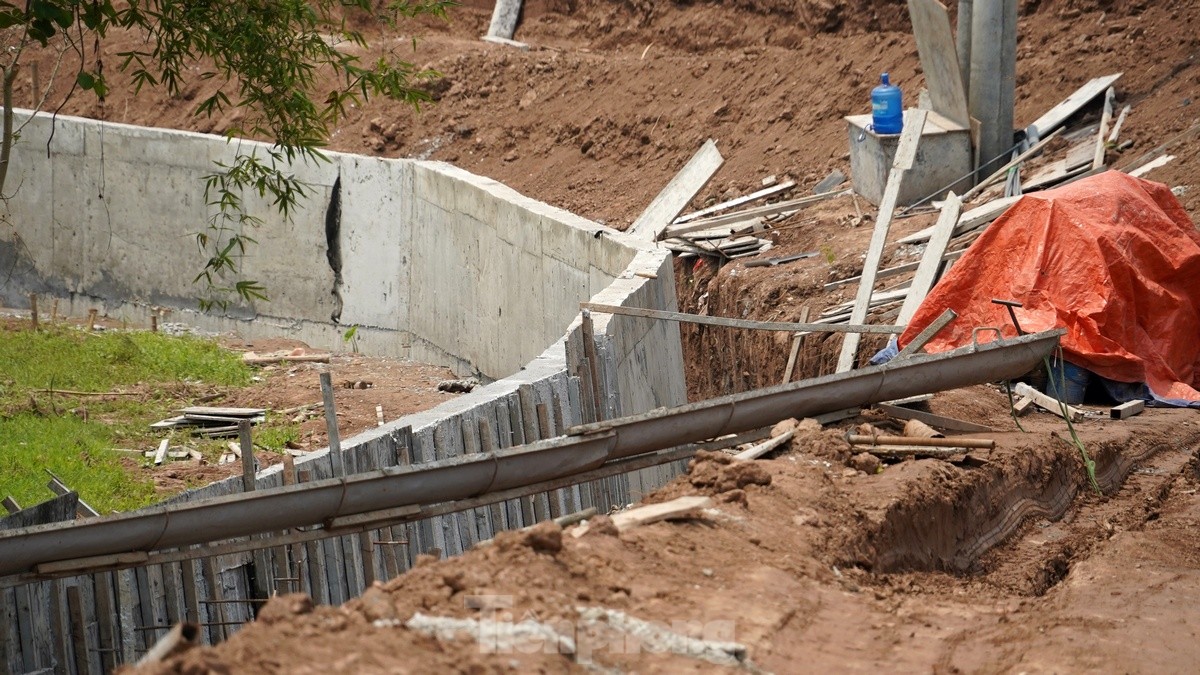 Hanoi spends nearly 400 billion VND to renovate the Red River dike through Phu Xuyen district, photo 6