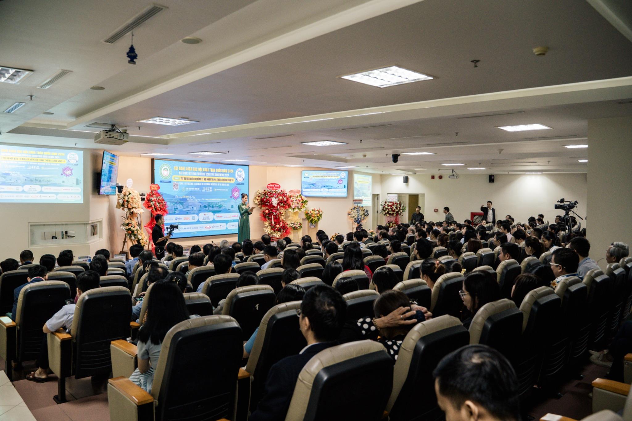 'Chúng tôi đánh giá cao tinh thần học hỏi của đội ngũ FPT Long Châu!'- Ảnh 1.