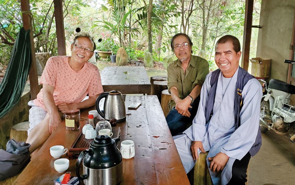 Venerable Thich Gioi Luc (right cover) at Phuong Boi valley