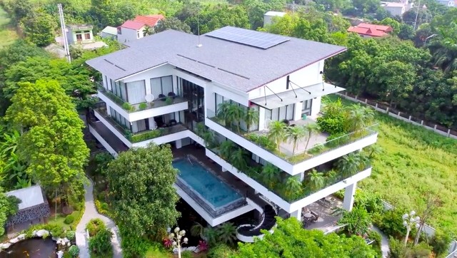 Biệt thự hoành tráng như resort của bác sĩ thẩm mỹ nổi tiếng - Hình 2 Biet thu hoanh trang nhu resort cua bac si tham my noi tieng-Hinh-2