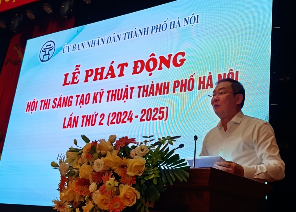 Phó Chủ tịch Thường trực UBND TP Lê Hồng Sơn phát biểu tại lễ phát động.