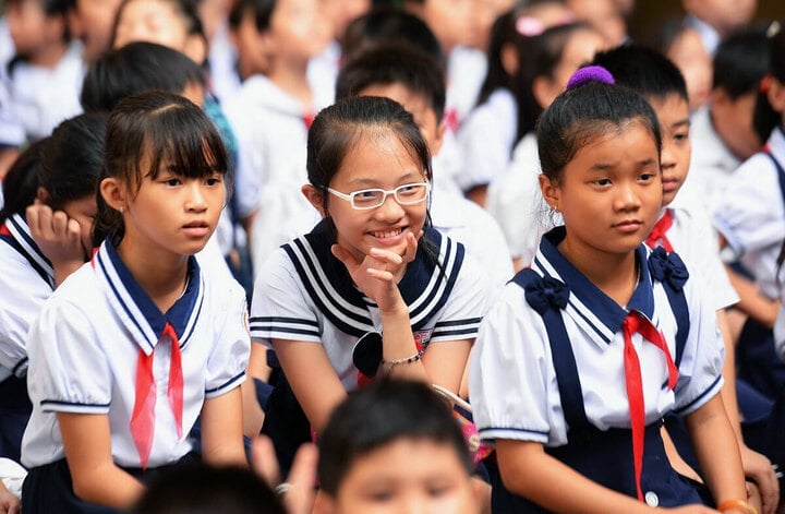 โรงเรียนได้รับอนุญาตให้เก็บค่าธรรมเนียมบางส่วนจากนักเรียนได้ตามระเบียบปฏิบัติ (ภาพประกอบ)