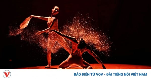 Plus de 400 artistes et acteurs participent au Festival international de danse 2024 à Hué