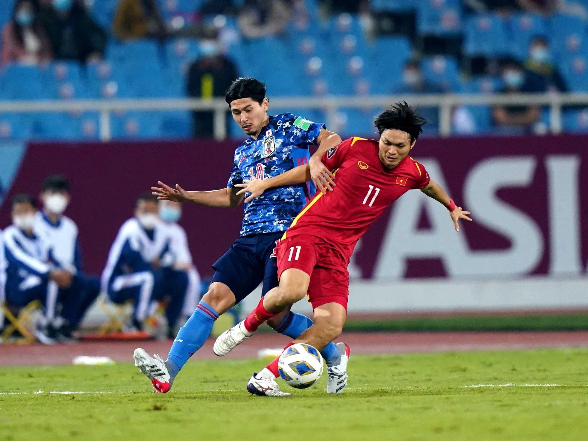 Đội tuyển Việt Nam đấu Nhật Bản tại sân World Cup, nơi Ronaldo từng khóc nức nở - Ảnh 1.