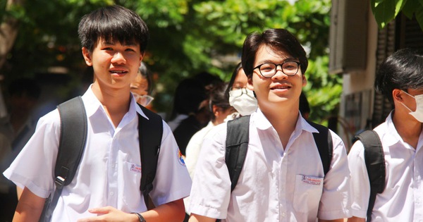 Khanh Hoa announces 10th grade admission scores, highest is 33.25 points