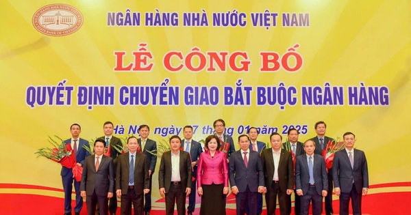 Chính thức chuyển giao bắt buộc hai ngân hàng yếu kém