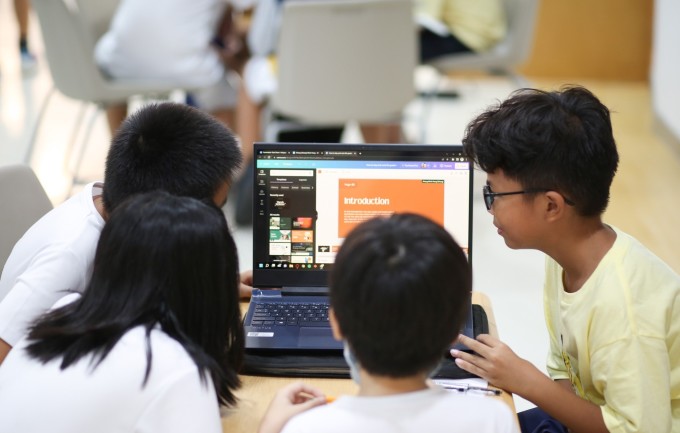 Estudiantes de AISVN en una actividad de aprendizaje, 2022. Foto: AISVN