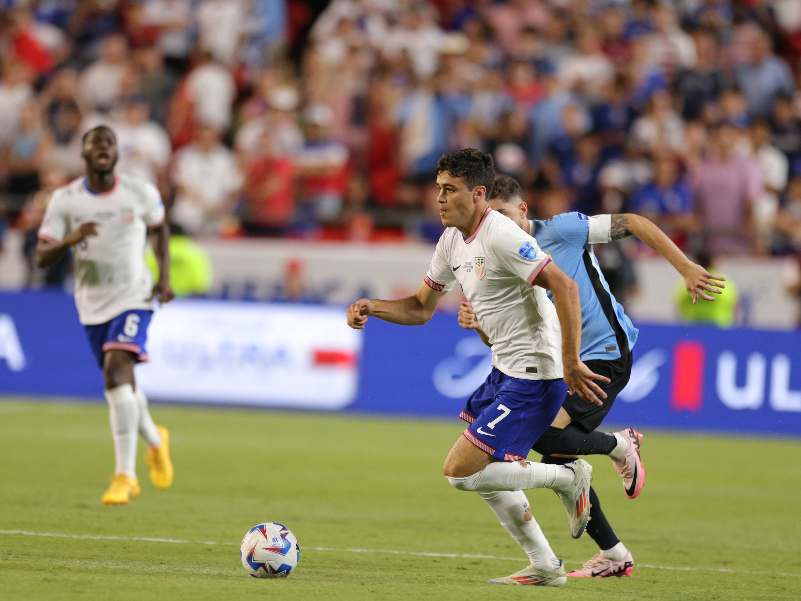 Copa America 2024: Đội tuyển Mỹ bị loại, Uruguay và Panama vào tứ kết- Ảnh 1.