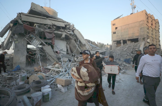 Ein Bild der Verwüstung durch den Israel-Hamas-Konflikt in der Stadt Khan Younis im Gazastreifen, 17. November 2023. Foto: THX