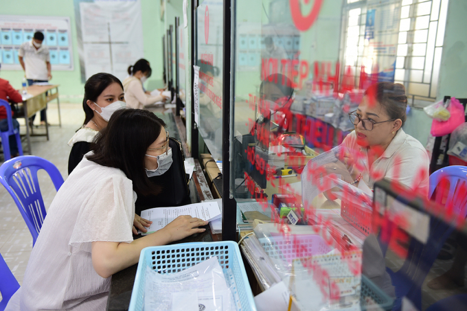 Verwaltungsverfahren werden im Arbeitsvermittlungszentrum von Ho-Chi-Minh-Stadt durchgeführt. Foto: Thanh Tung