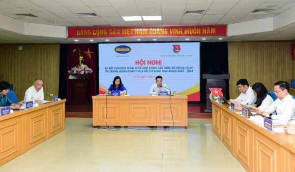 Strengthening connections and developing overseas Vietnamese youth and student movements