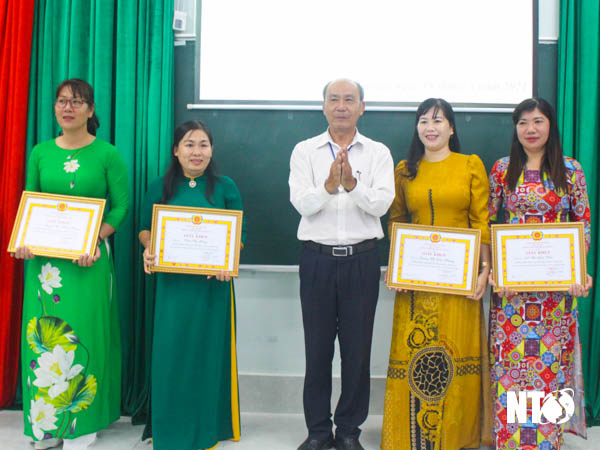 Ceremonia de clausura del VI y IX curso de formación en lengua raglai